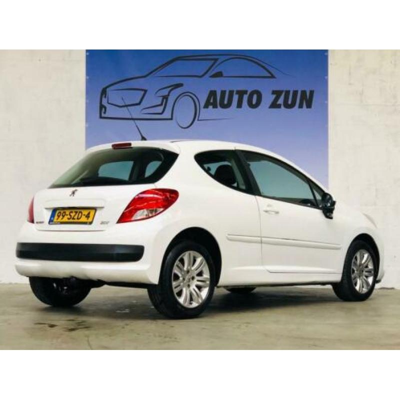 Peugeot 207 1.4 VTi Access NL AUTO