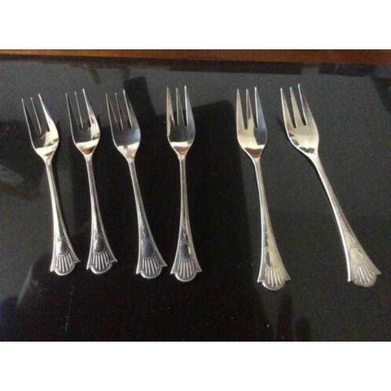 6 lepeltjes en 6 vorkjes (Keltum)