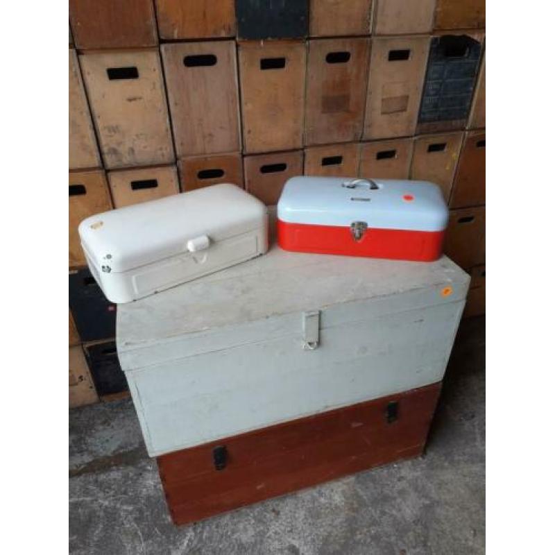 Emaille broodbakken div op voorraad van €35 nu voor €25 p/st