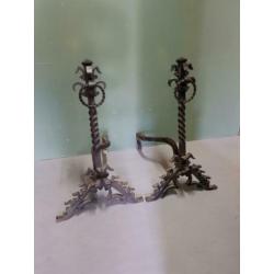 Stel grote Franse smeedijzeren vuurbokken, €150,-