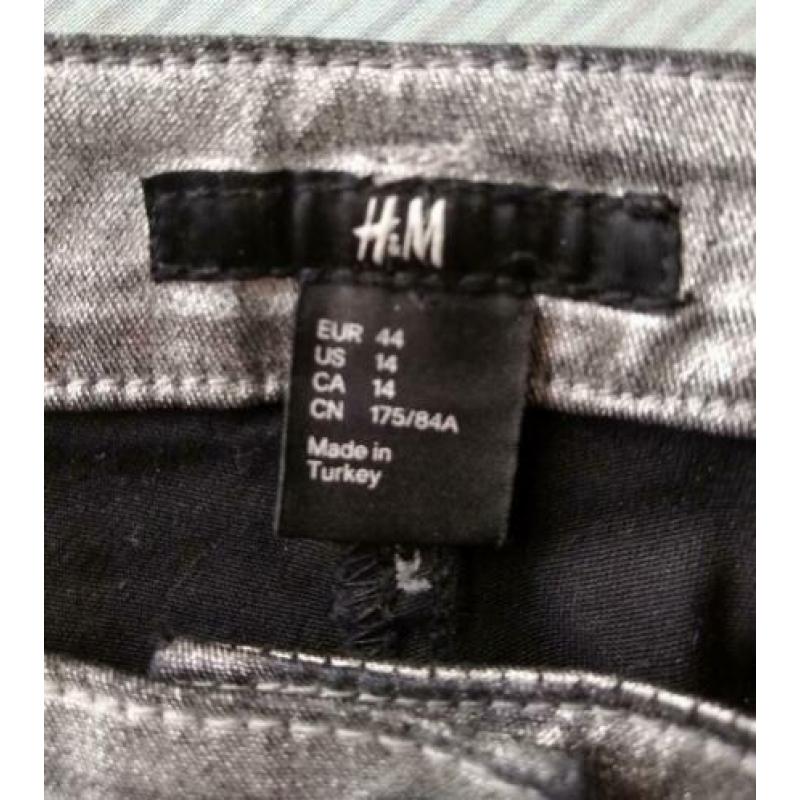 H&M zilverkleurige jeans met ritsen maat 44