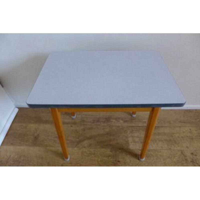 Vintage, kinder tafel met stoeltje, Eromes, retro