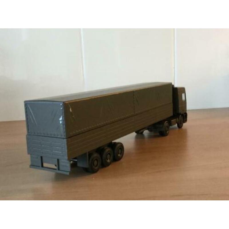 DAF95 space cab vrachtwagen van het leger