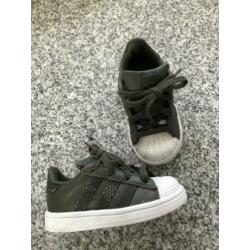 Sneakers Adidas, Nike, Levi’s maat 19,5, 21,22,25