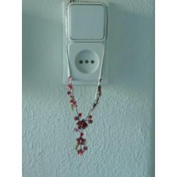 Zilverkleurige Ketting met Bloemetjes hanger