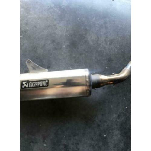 akrapovic vespa uitlaat origineel!