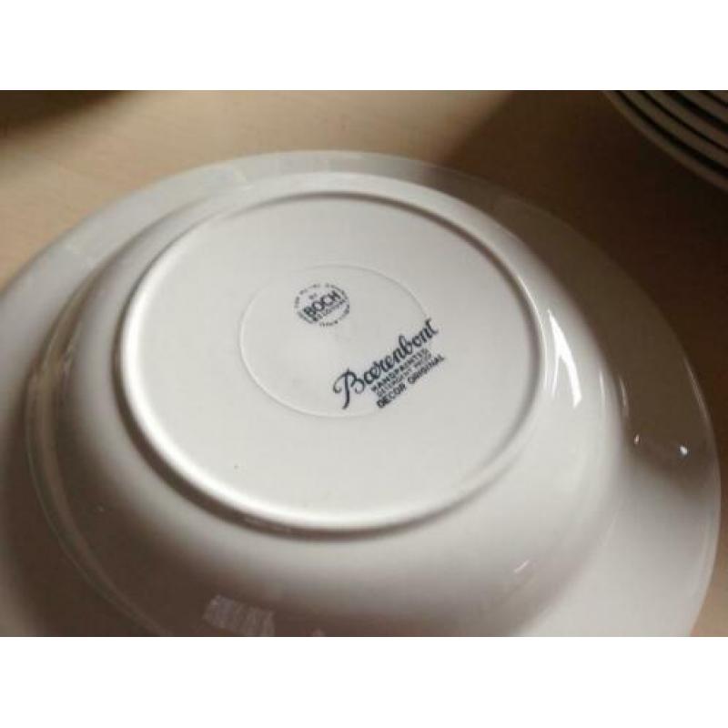 Boerenbond servies borden theekommen en koffiekop en schotel