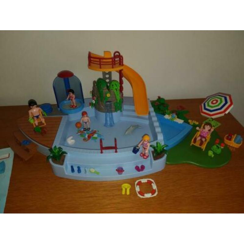 Playmobil zwembad met veel accessoires