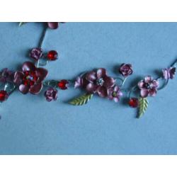 Zilverkleurige Ketting met Bloemetjes hanger