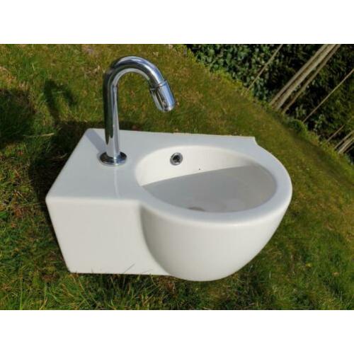 Sphinx wastafel toilet