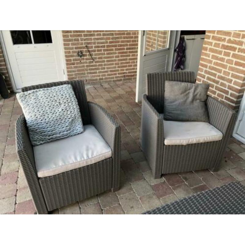 Lounge set allibert kussen aan vernieuwing toe