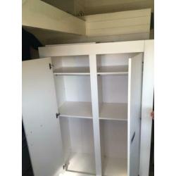 Complete baby kamer: commode, kast, bed + aerosleep matras