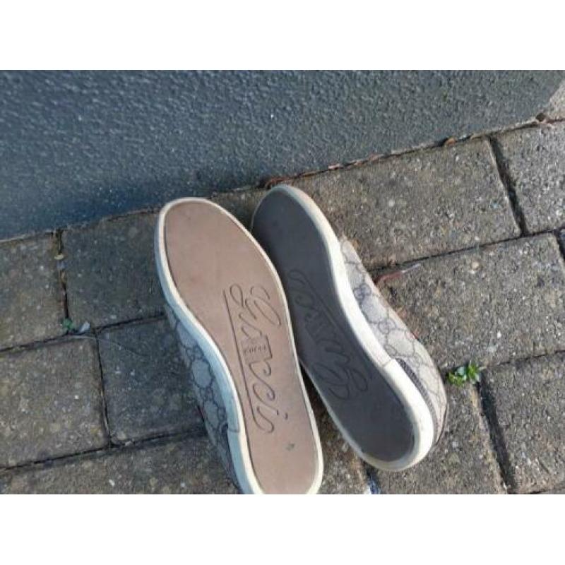 Gucci sneakers maat 35.5 in goede staat.