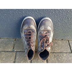 Gucci sneakers maat 35.5 in goede staat.