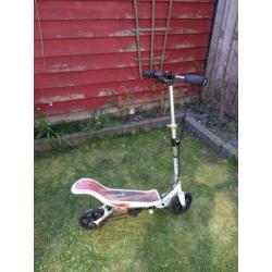 Nette Space Scooter, geen roest, weinig gebruikt