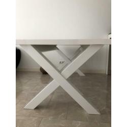 Hoogglans Eettafel X Poot
