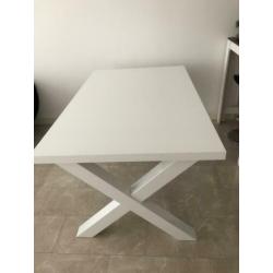 Hoogglans Eettafel X Poot