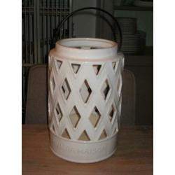 Mooi aardewerken windlicht van Riviera Maison, 30 cm hoog.