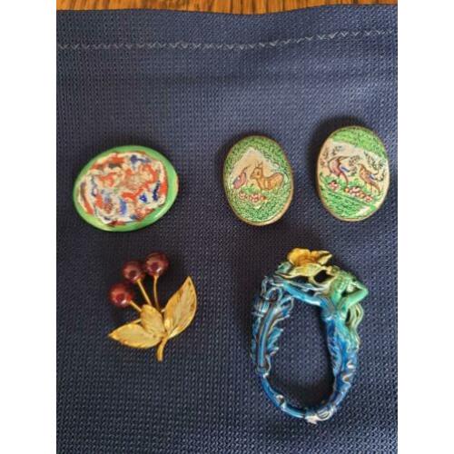 5 oude metalen broches