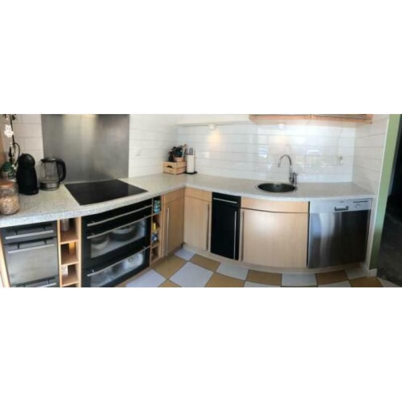 Mooie Complete keuken met inbouw apparatuur
