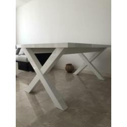 Hoogglans Eettafel X Poot