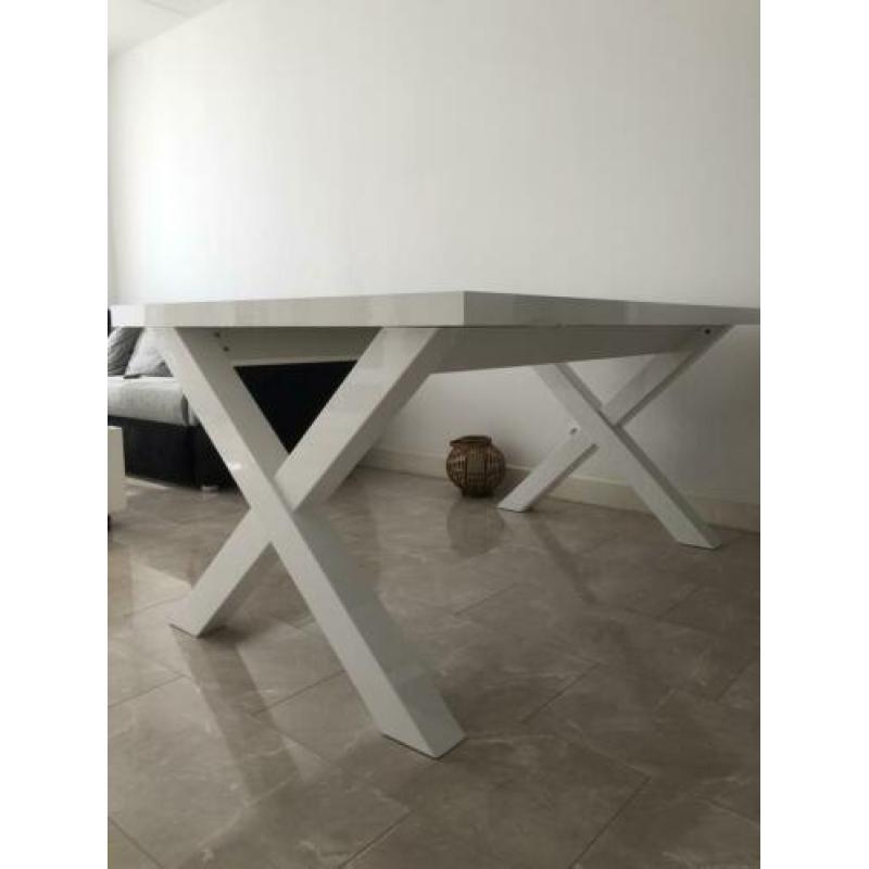 Hoogglans Eettafel X Poot