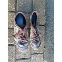 Gucci sneakers maat 35.5 in goede staat.