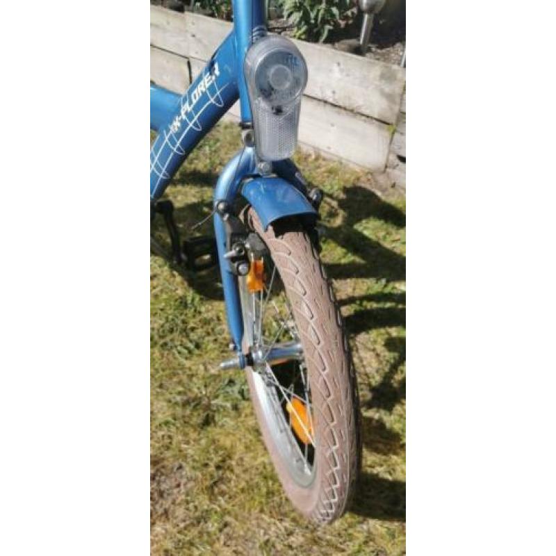 Blauwe 16 inch loekie explorer jongensfiets