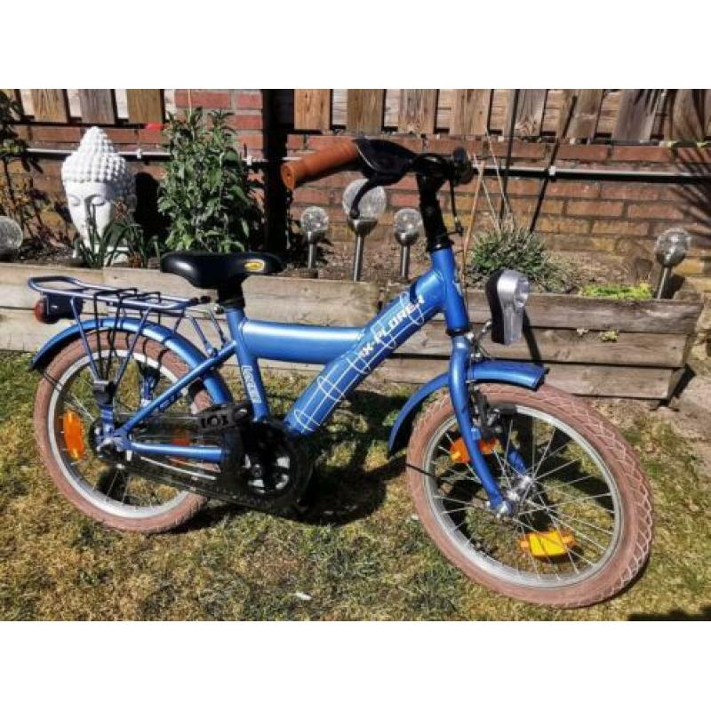 Blauwe 16 inch loekie explorer jongensfiets