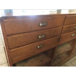 MPH 1397 ANTIEKE TOONBANK winkel