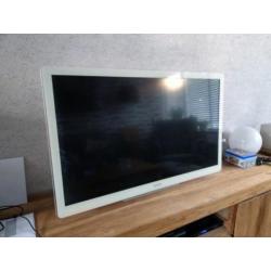 Witte Philips TV 42" Full HD Ambilight