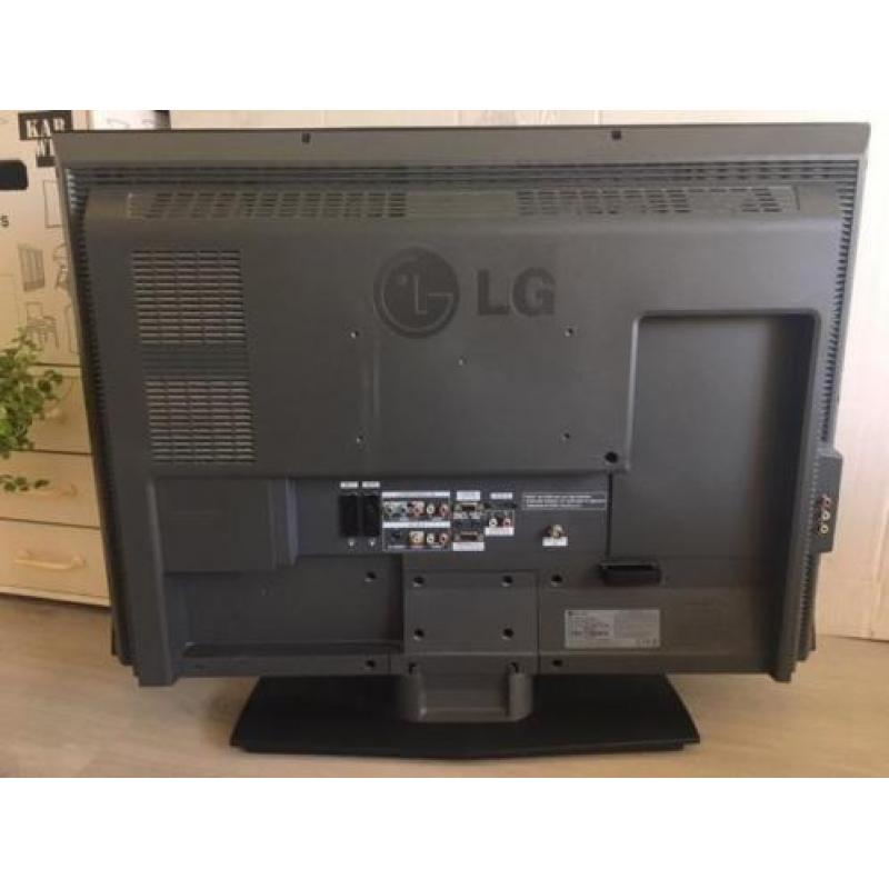 LG 32LC2R, 32 inch