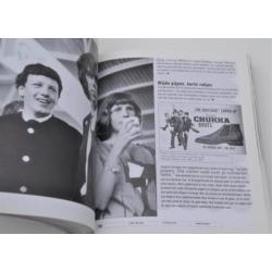 JONG! boek museum tentoonstellingsboek 1950 - 2000