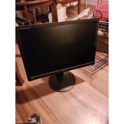 4 monitors