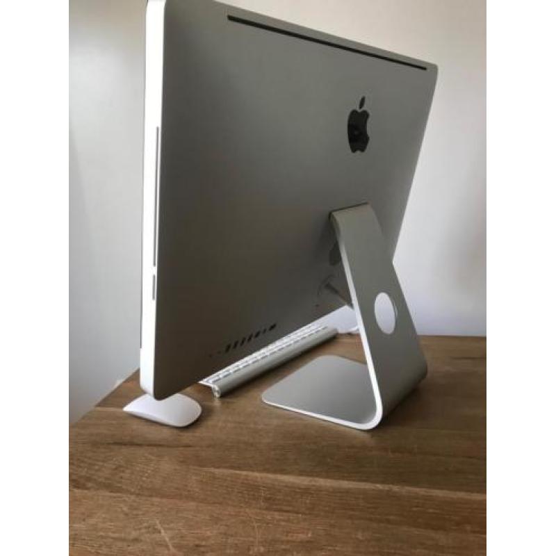 Apple iMac 21,5'' 2.5Ghz QuadCore i5 8GB 240GB SSD 2011