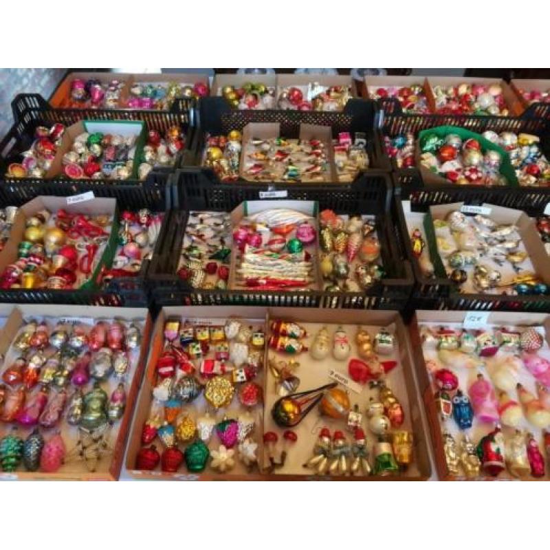 Oude glazen kerstballen, figuren, pieken