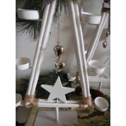 witte kerstboom met 6 waxinelichthouders 2 hartjes