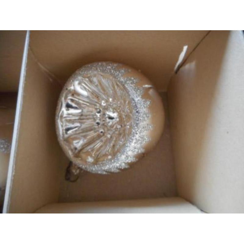 Doosje met 8 oude kerstballen [4]