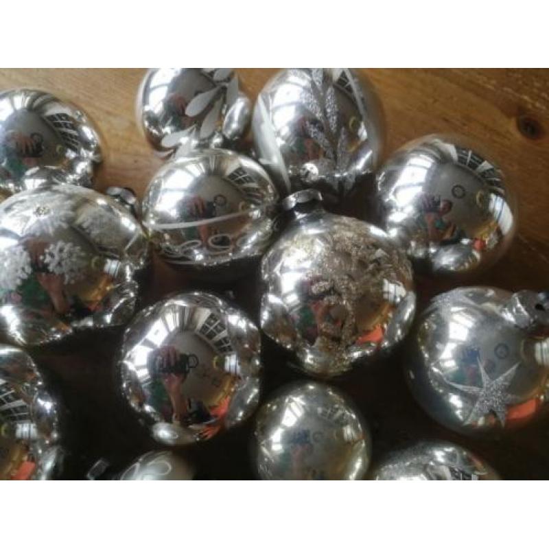Set 19 stuks zilveren oude kerstballen