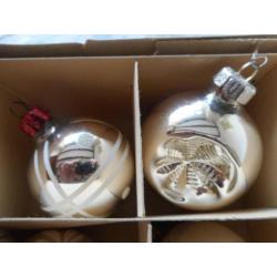 Doosje met 8 oude kerstballen [4]
