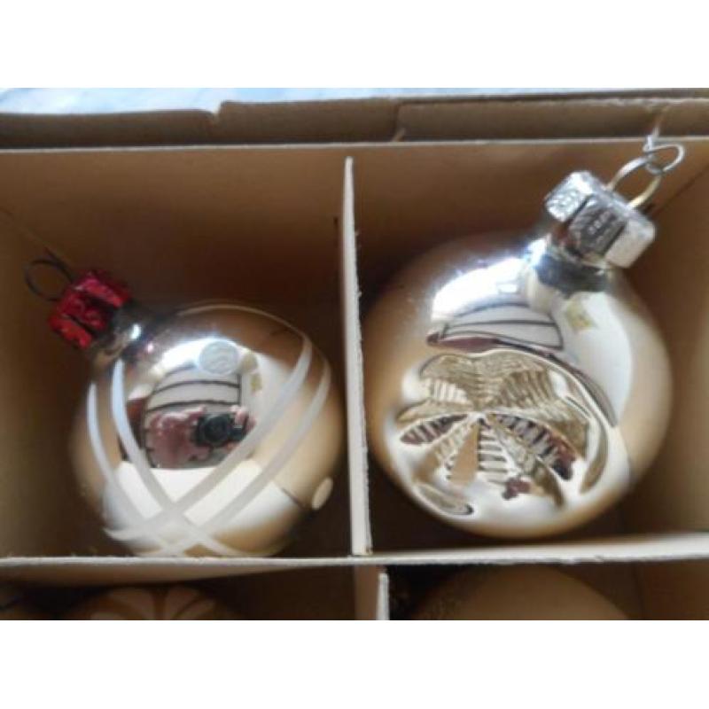 Doosje met 8 oude kerstballen [4]