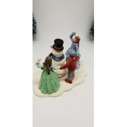 Luville Dance arround snowman