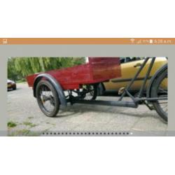 Antiek / Oldtimer bakfiets BATAVUS met markt kraam