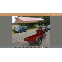 Antiek / Oldtimer bakfiets BATAVUS met markt kraam
