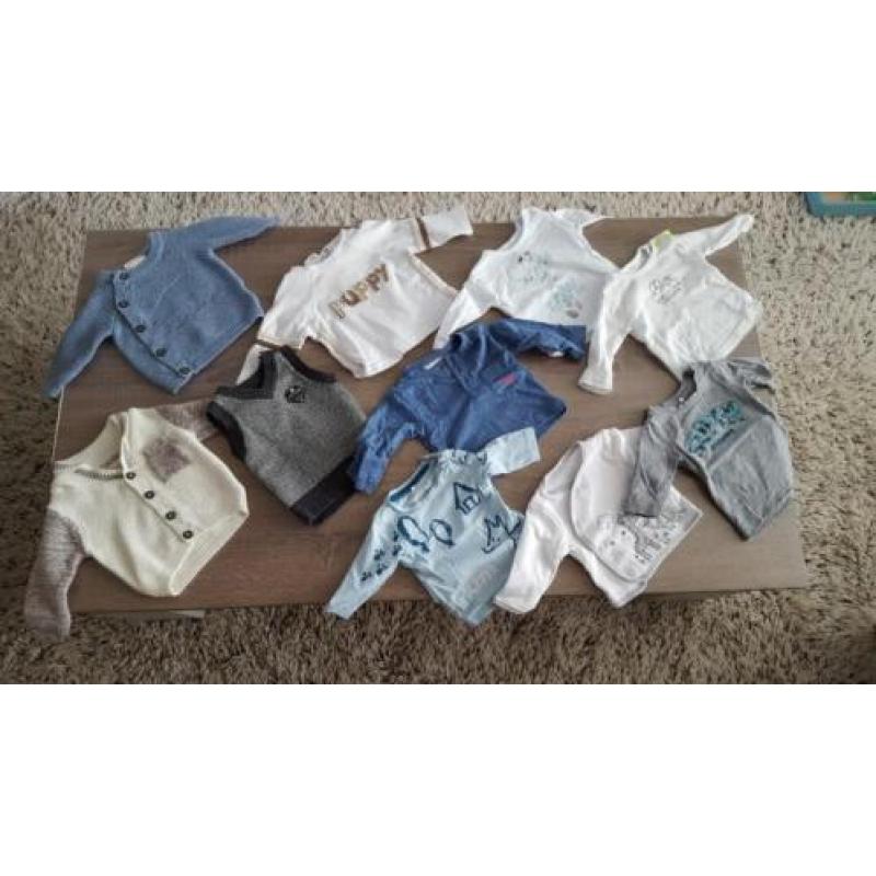Twee zakken jongens newborn en groter kleding