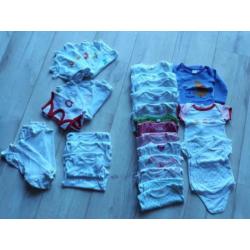 Pakket babykleding meisje maat 50-56