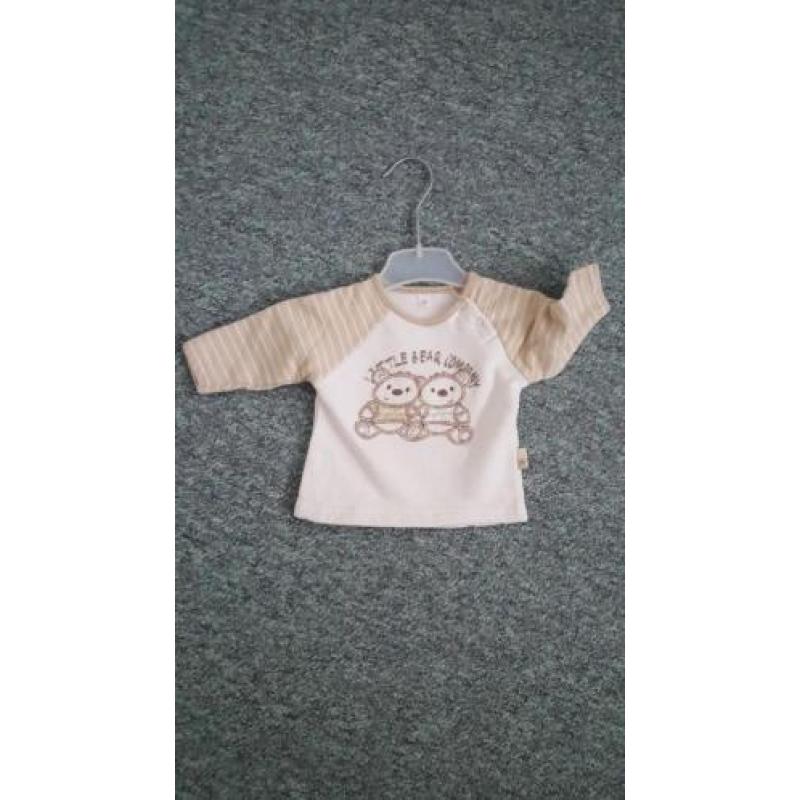 35 babykleertjes maat 50 t/m 62 + 3 x sokjes