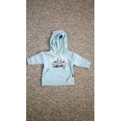 35 babykleertjes maat 50 t/m 62 + 3 x sokjes