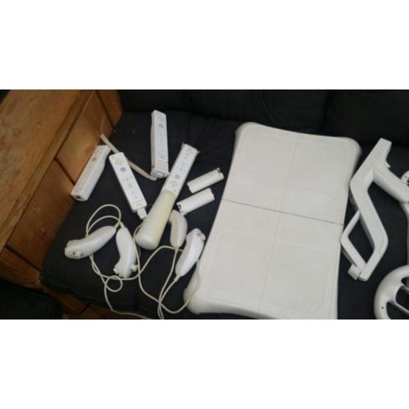 Nintendo Wii; spellen en toebehoren te koop