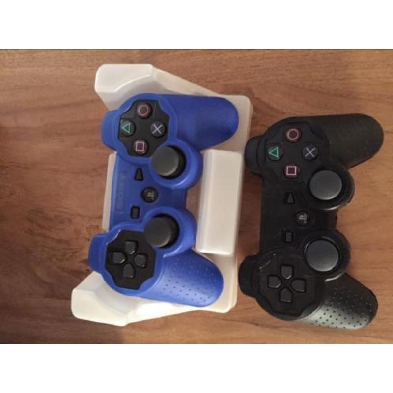 Te ps3 500gb 2 controllers met games